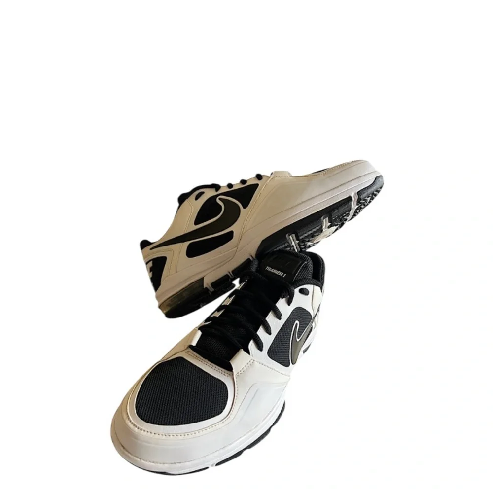 NIKE - BLACK WHITE TRAINER 1.3 MID SNEAKERS